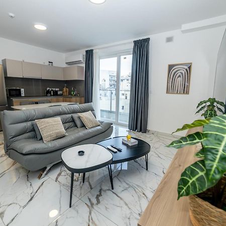 New, Stylish And Modern 1Br Apartment Сент-Полс-Бей Экстерьер фото
