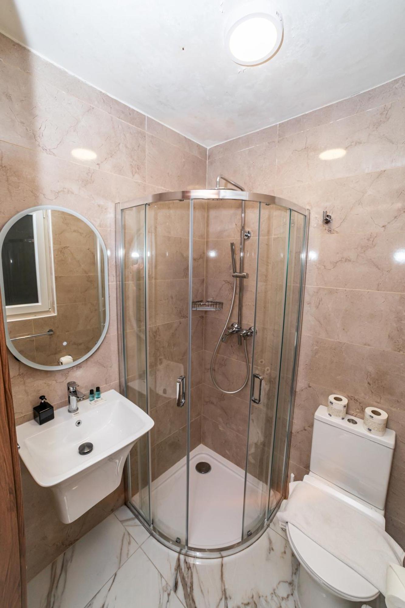 New, Stylish And Modern 1Br Apartment Сент-Полс-Бей Экстерьер фото