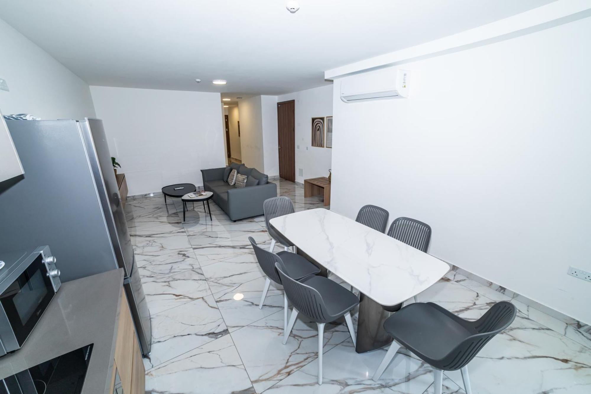 New, Stylish And Modern 1Br Apartment Сент-Полс-Бей Экстерьер фото