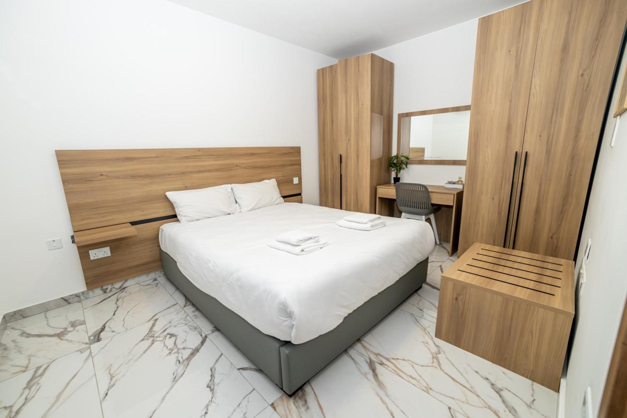 New, Stylish And Modern 1Br Apartment Сент-Полс-Бей Экстерьер фото